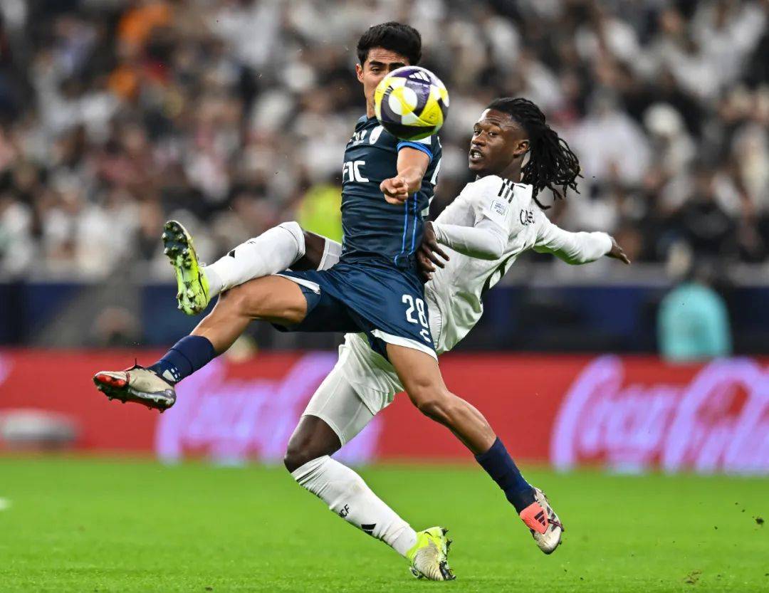 免费足球比赛在线观看833_(免费足球比赛在线观看西瓜看球)