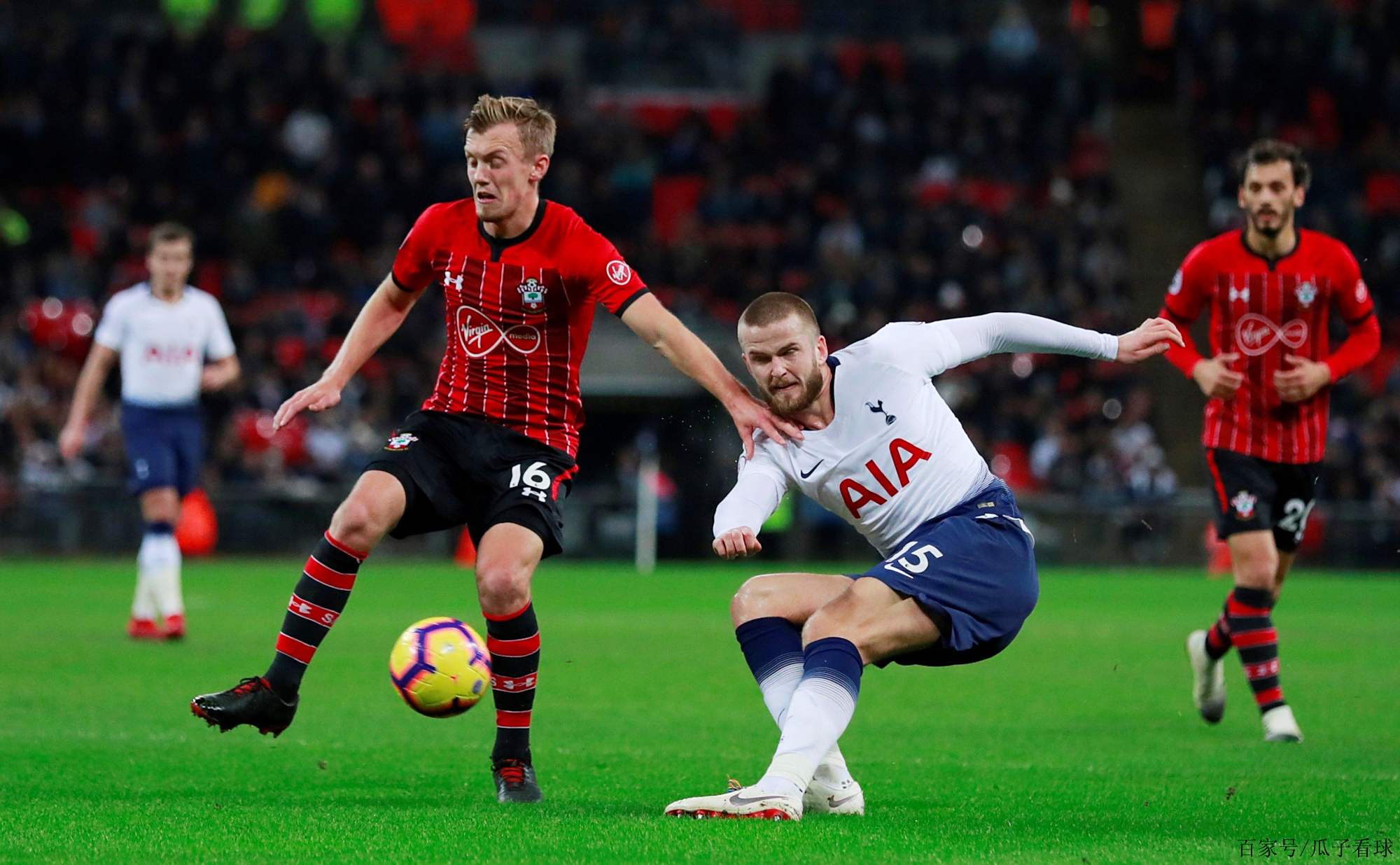 足球比赛直播巴黎_(足球比赛直播巴黎vs曼联)