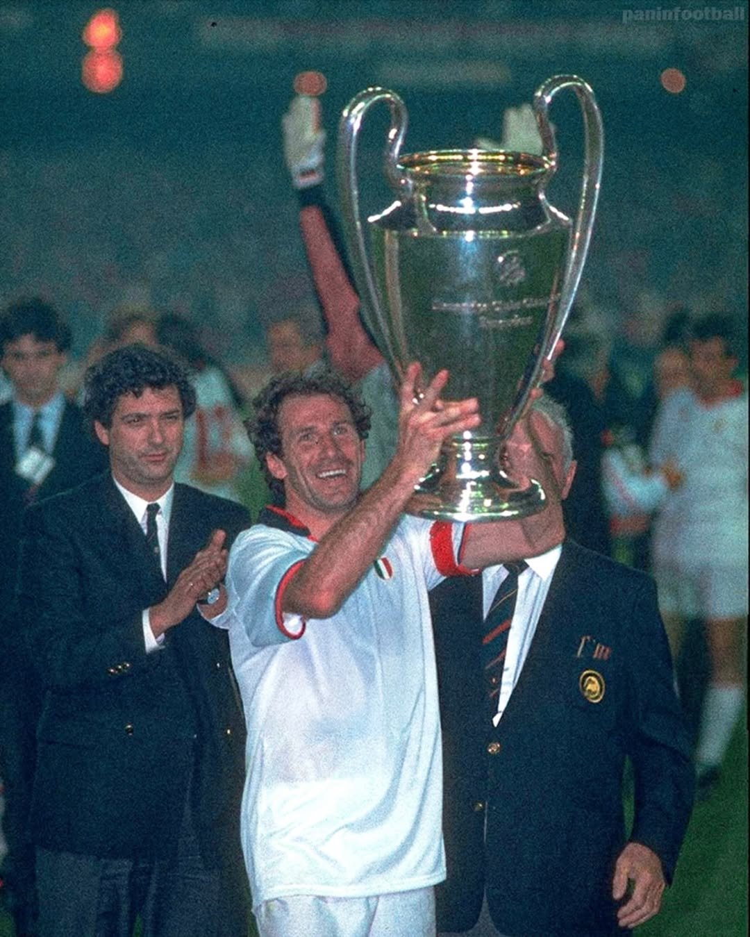 阿莱格里执教AC米兰时隔10年重返米兰执教的简单介绍