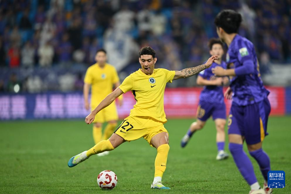 关于媒体专访深圳新鹏城新主帅融入巴萨传控基因的信息