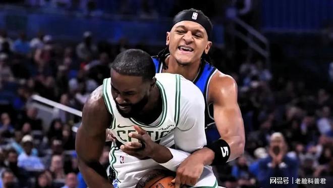 包含NBA常规赛凯尔特人客场110-123不敌魔术小瓦格纳27+6+6布朗空砍32分的词条 包含NBA常规赛凯尔特人客场110-123不敌魔术小瓦格纳27+6+6布朗空砍32分的词条