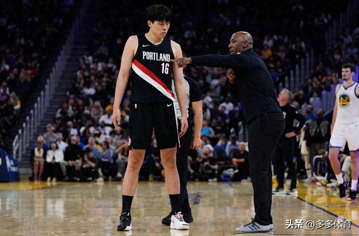 NBA常规赛火箭主场140-116大胜开拓者杨瀚森被下放杜兰特30分的简单介绍 NBA常规赛火箭主场140-116大胜开拓者杨瀚森被下放杜兰特30分的简单介绍