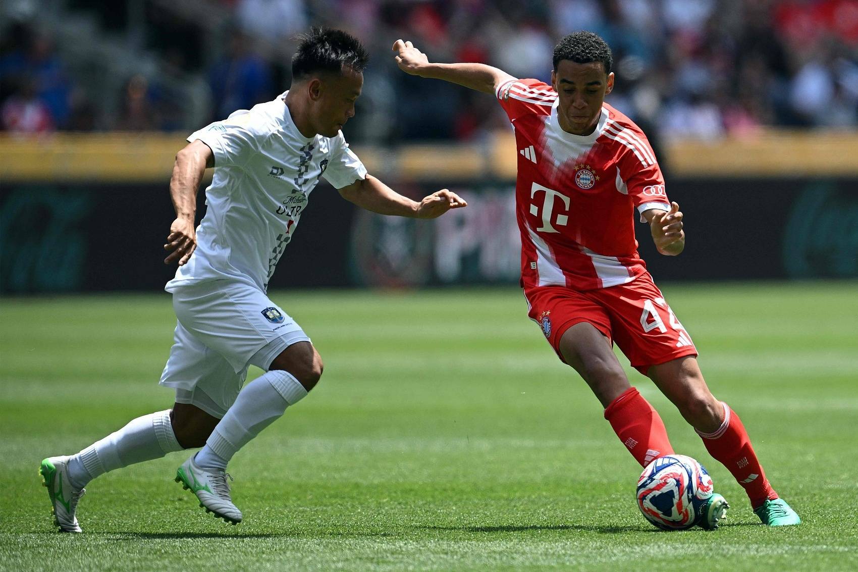 穆西亚拉回归训练拜仁争冠添关键砝码的简单介绍