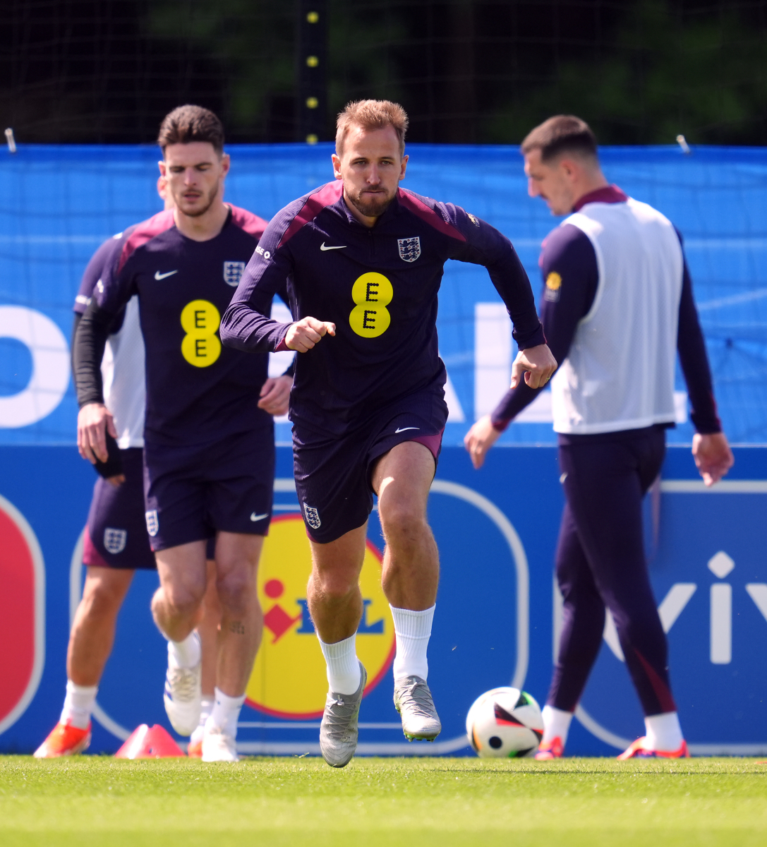 包含塞尔维亚对欧洲球队已取15连胜欧锦赛热身赛6连胜的词条