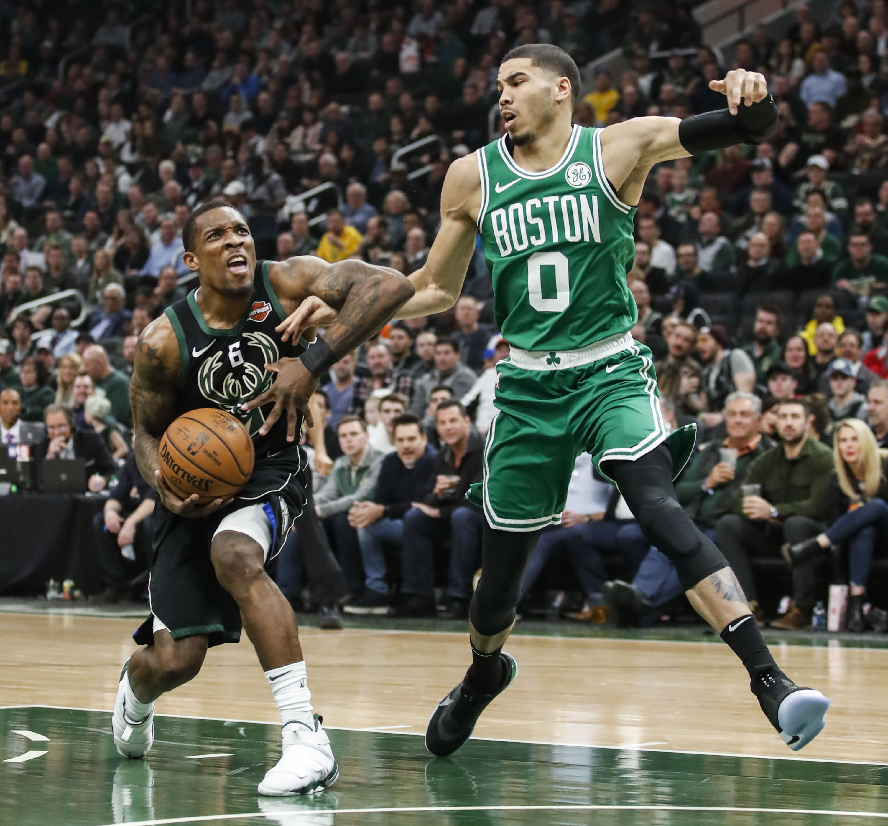 关于NBA常规赛凯尔特人主场136-107轻取奇才布朗35+5+5CJ仅得3分的信息