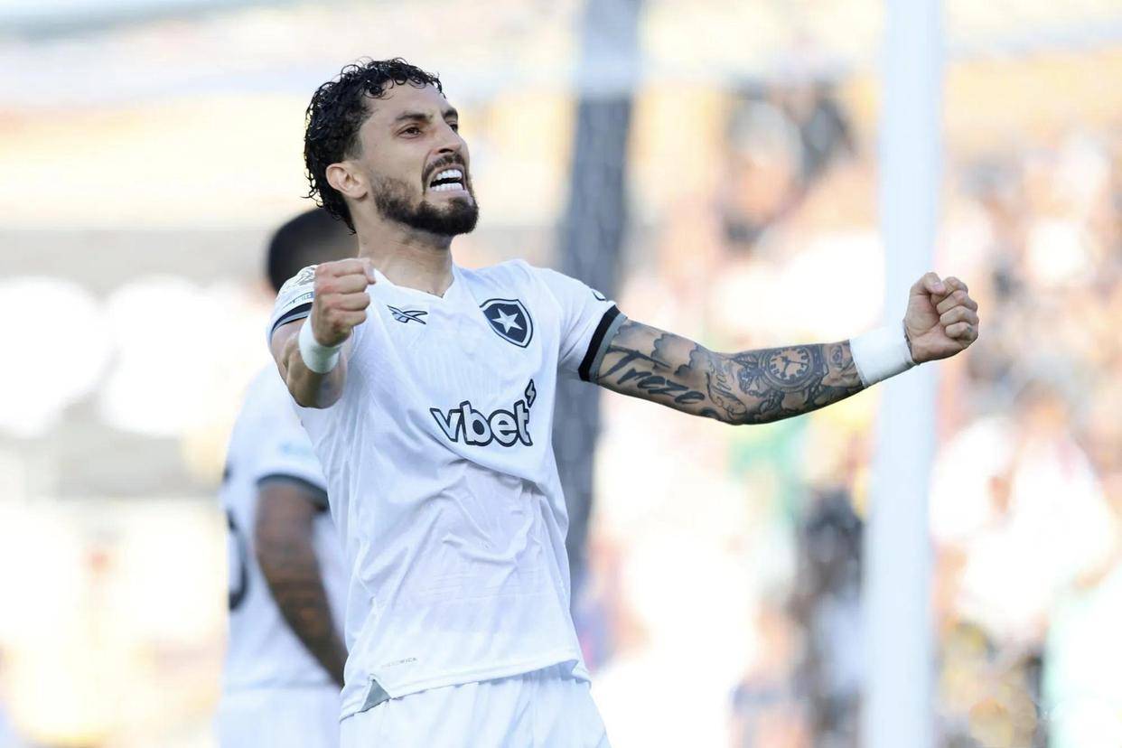 梅西不满球队战平帕尔梅拉斯赛后失落离场的简单介绍 梅西不满球队战平帕尔梅拉斯赛后失落离场的简单介绍