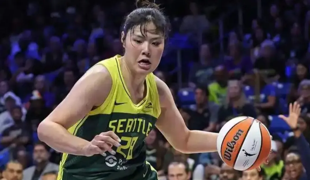 李月汝申请交易原因曝光出场时间遭限制的简单介绍