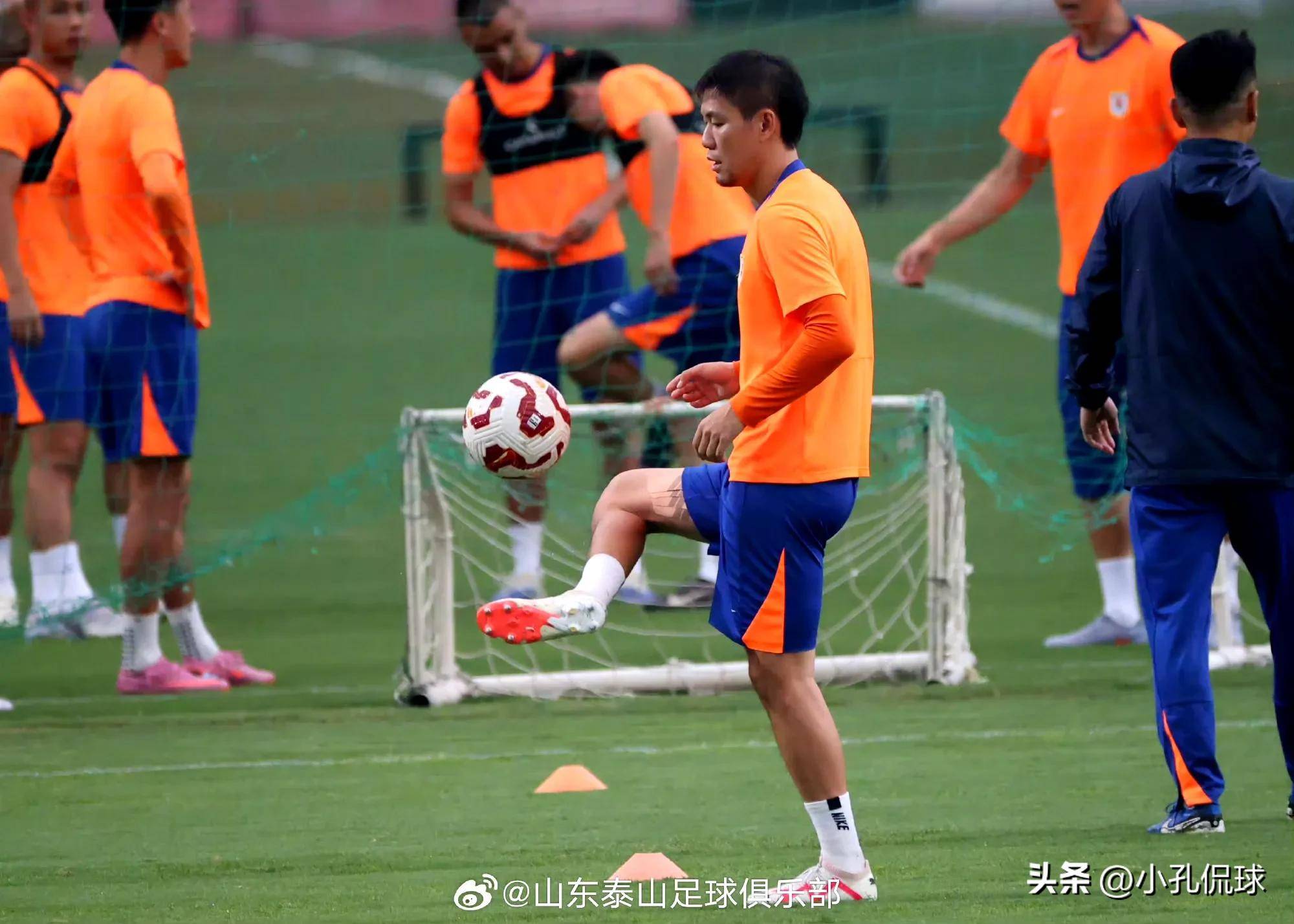 关于中超河南队2-2山东泰山泽卡梅开二度卡多索双响建功的信息