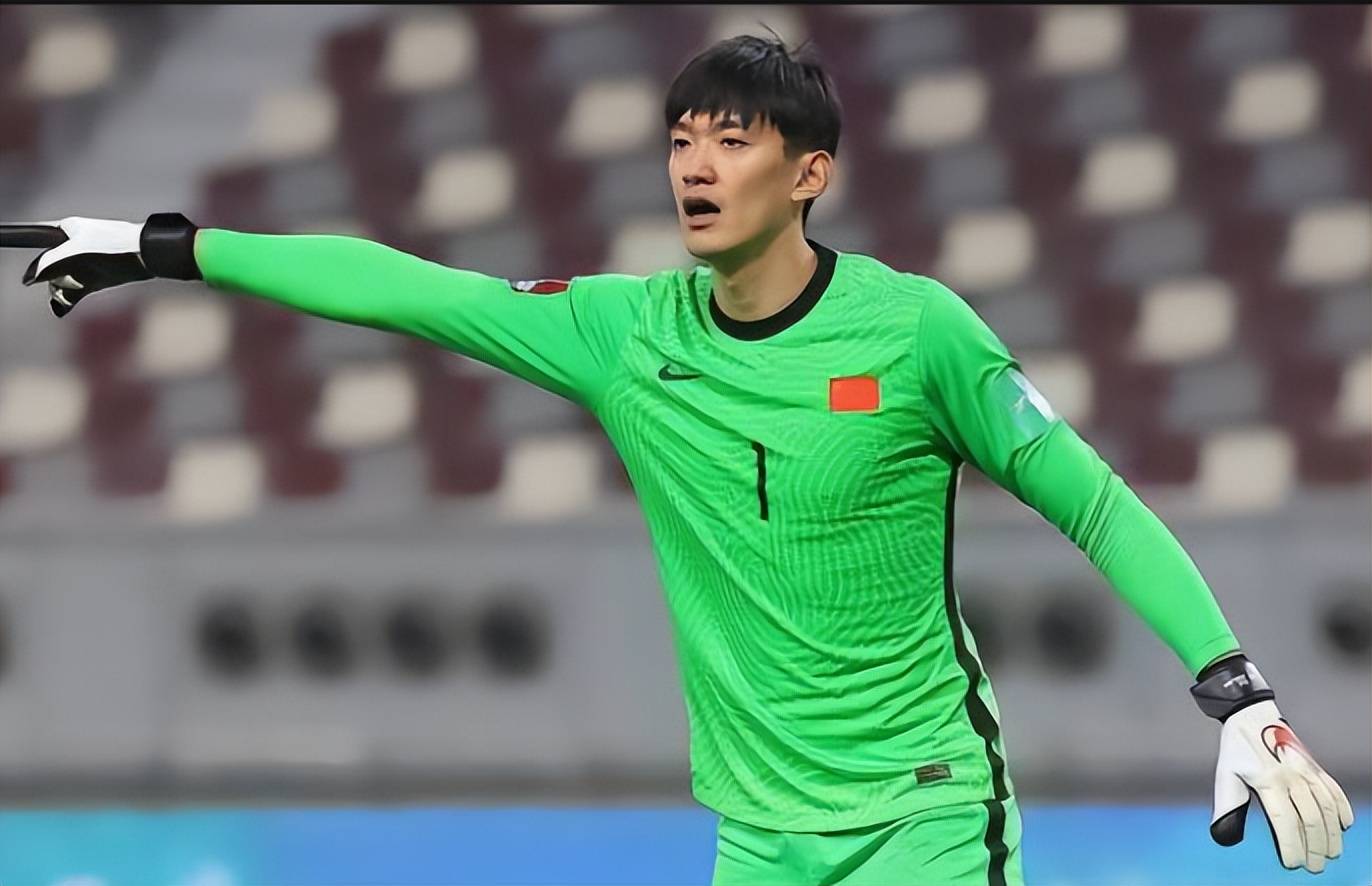 南通门将15岁时就立志当国足门将蔡天龙的偶像是中国球队中的颜骏凌的简单介绍