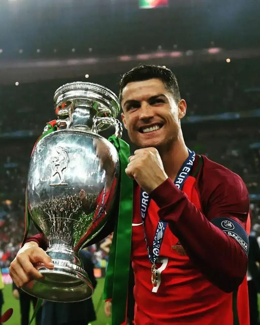 关于C罗最新德转身价1200万欧身价保持不变的信息