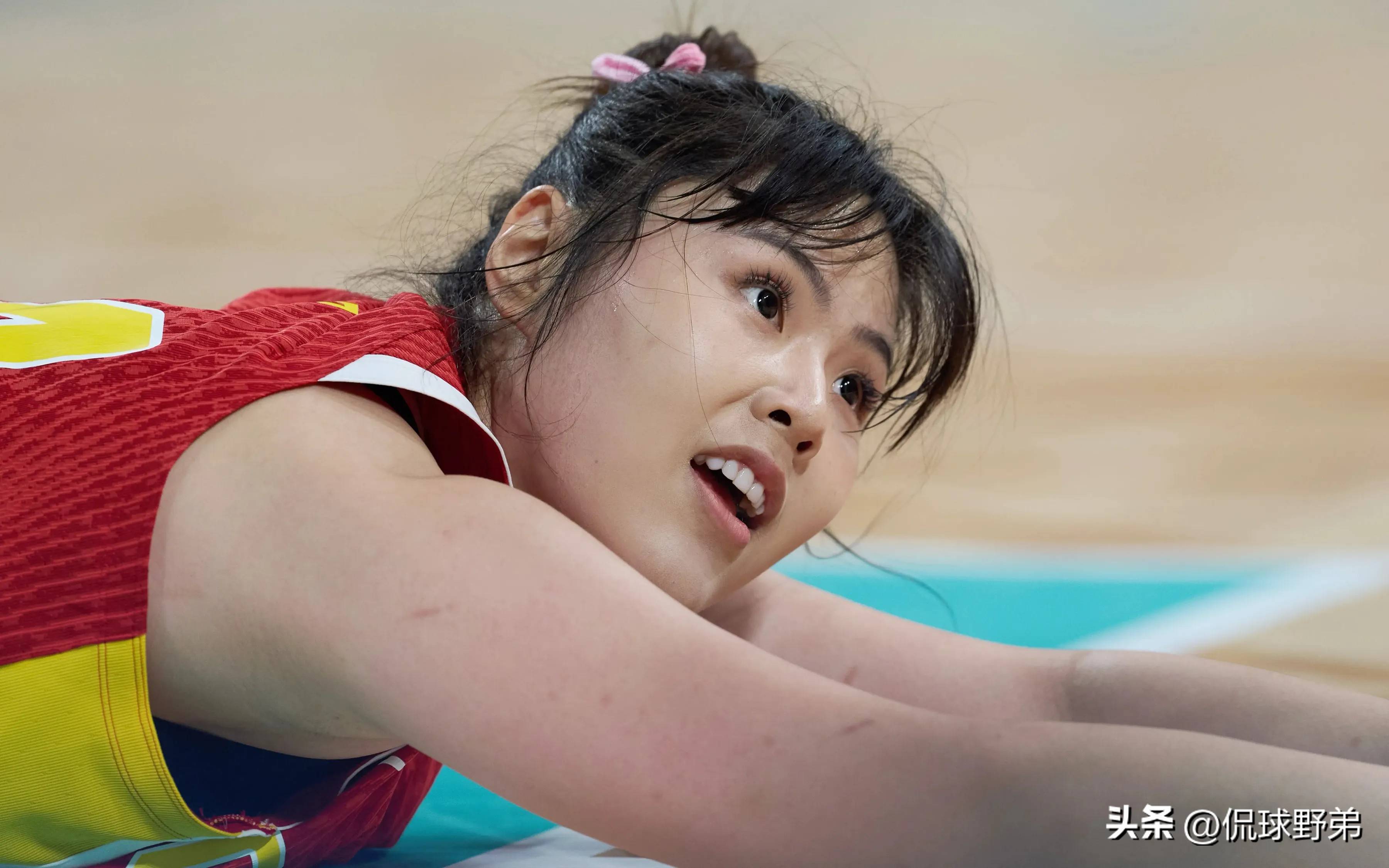 李月汝左膝戴厚实护具现身训练营预计赶上全运会赛事的简单介绍 李月汝左膝戴厚实护具现身训练营预计赶上全运会赛事的简单介绍