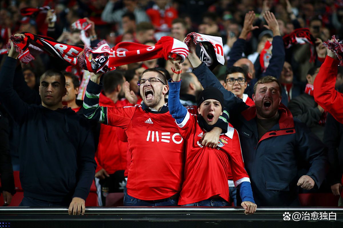 曼联需要中锋即便库尼亚试验成功