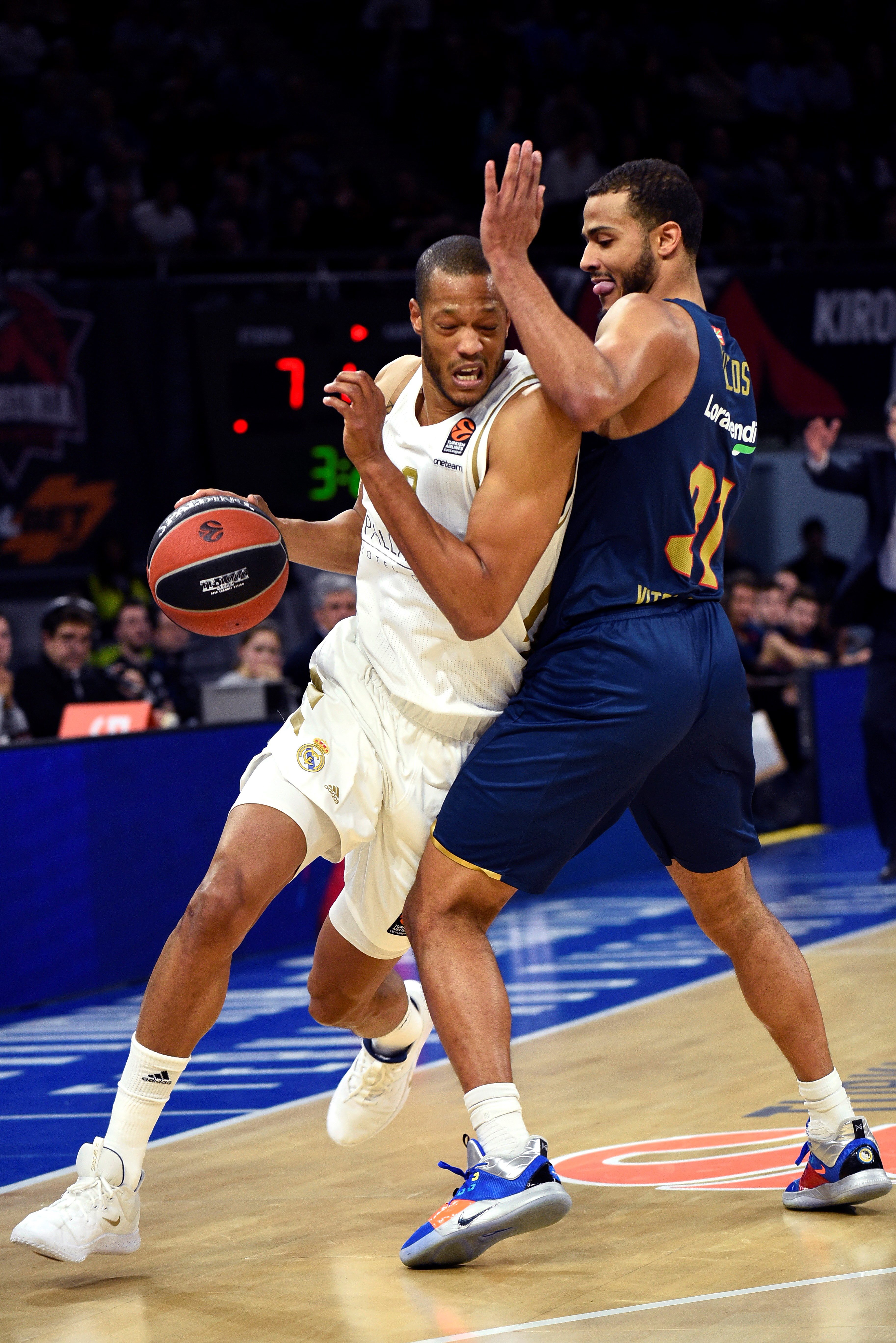 西篮甲:巴斯克尼亚VS毕尔巴鄂 西篮甲:巴斯克尼亚VS毕尔巴鄂