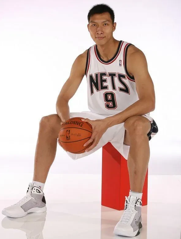 关于多队正在密切关注艾希霍恩被视为新克罗斯的信息