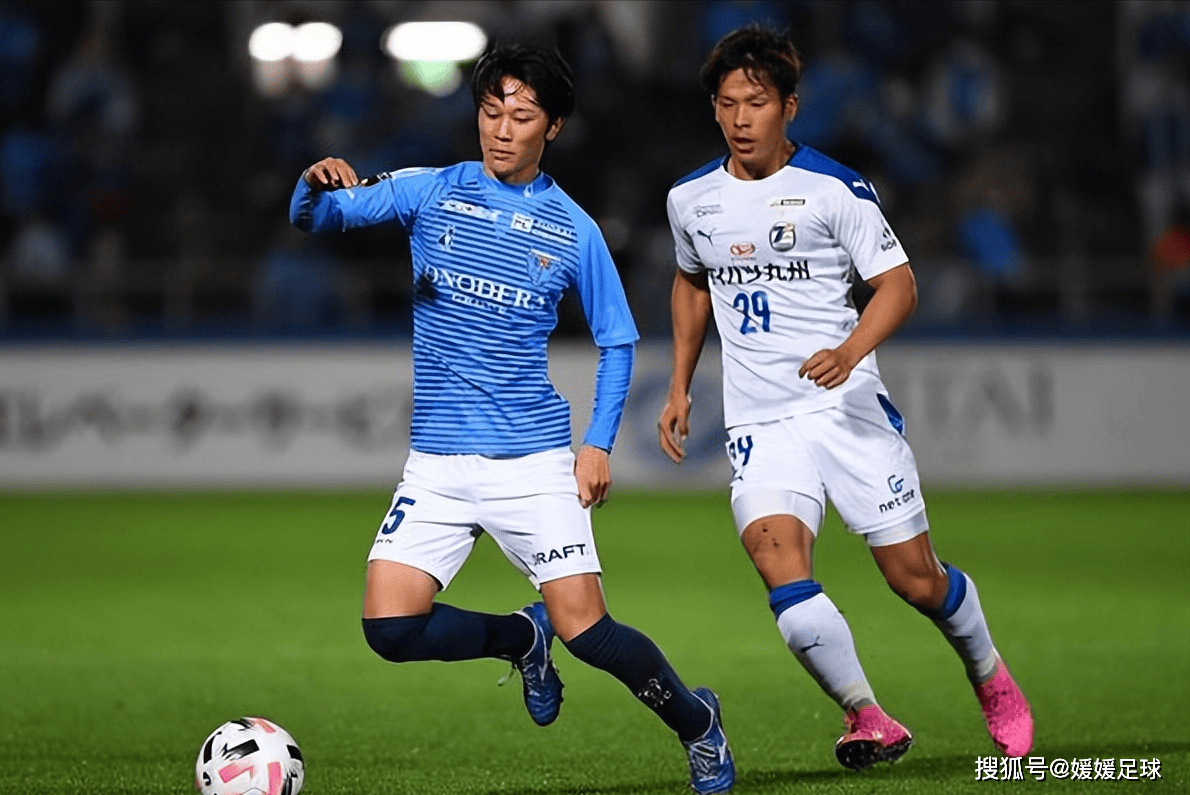 包含日职乙：爱媛FCVS熊本深红的词条