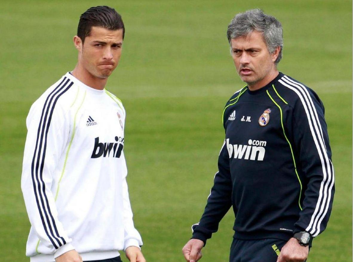 包含曝葡萄牙队有意请穆帅执教后者同样收到沙特联赛的邀请的词条 包含曝葡萄牙队有意请穆帅执教后者同样收到沙特联赛的邀请的词条