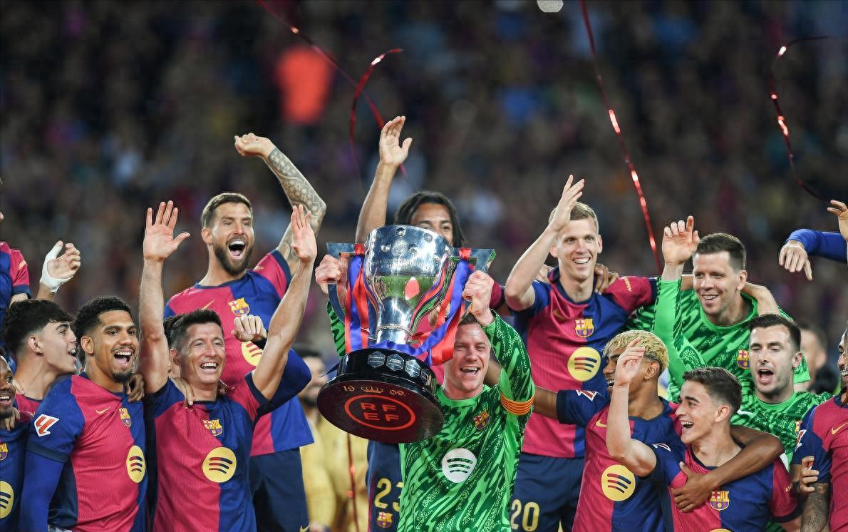 关于特狮复出后要求首发遭拒特尔施特根与巴萨的矛盾由来已久的信息