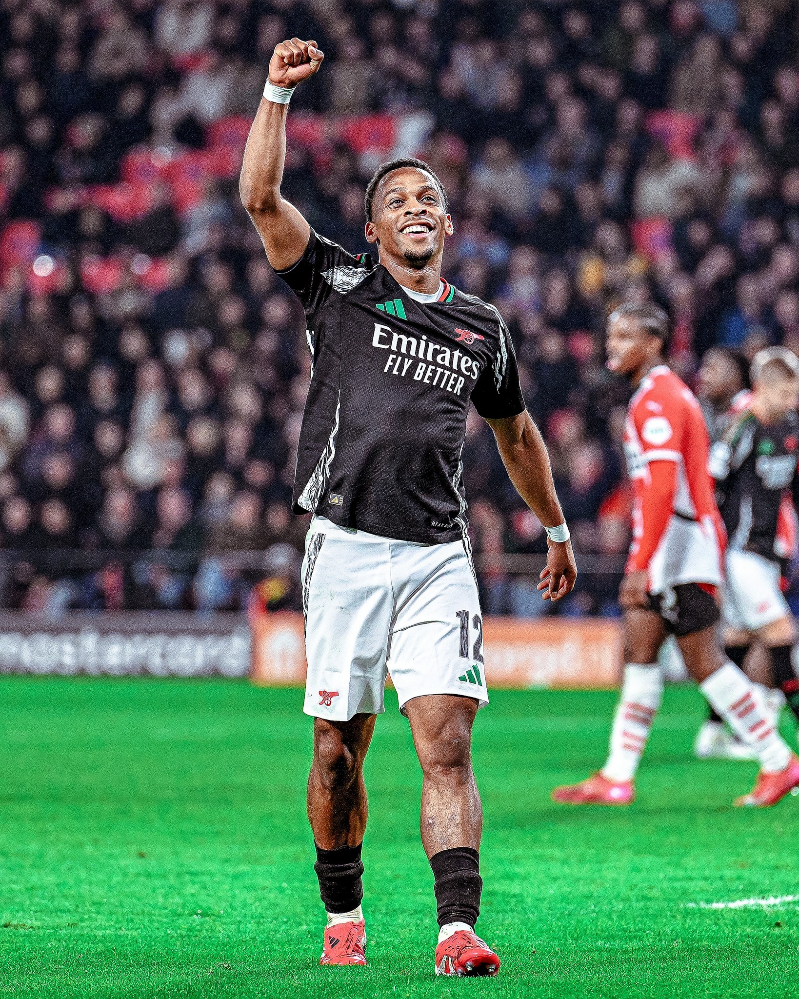 阿森纳考虑埃基蒂克球员在德甲有不错表现 阿森纳考虑埃基蒂克球员在德甲有不错表现