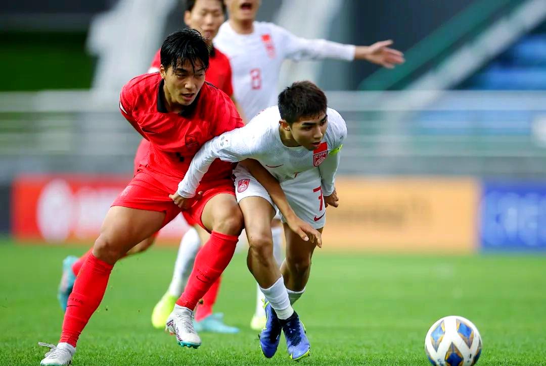 关于曝艾菲尔丁租借加盟长春亚泰今年年初自由加盟海港的信息