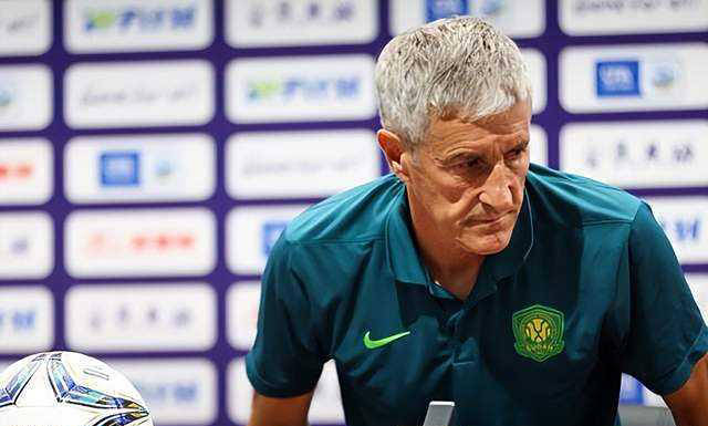 包含国安启用新基地塞蒂恩感叹像拆礼物的词条