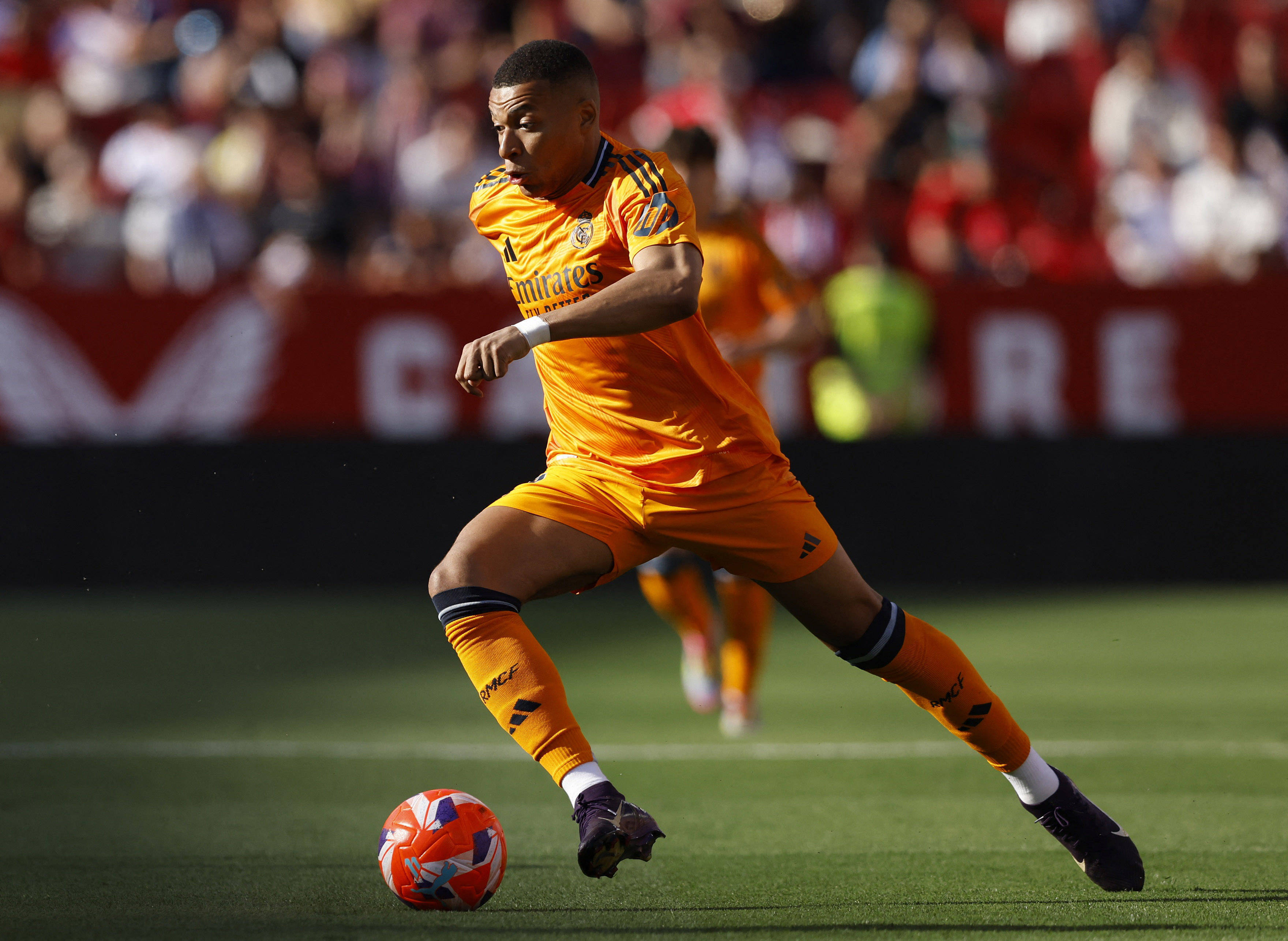 包含姆巴佩62分斩获欧洲金靴本赛季西甲34场打入31球的词条