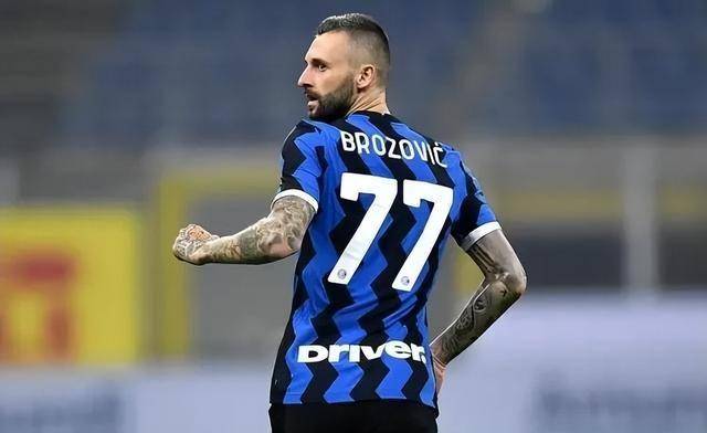 包含恰尔汗奥卢确认留队国米中场核心坚守蓝黑军团的词条