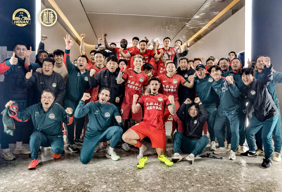 河南队主场迎战梅州客家河南队阵容齐整的简单介绍