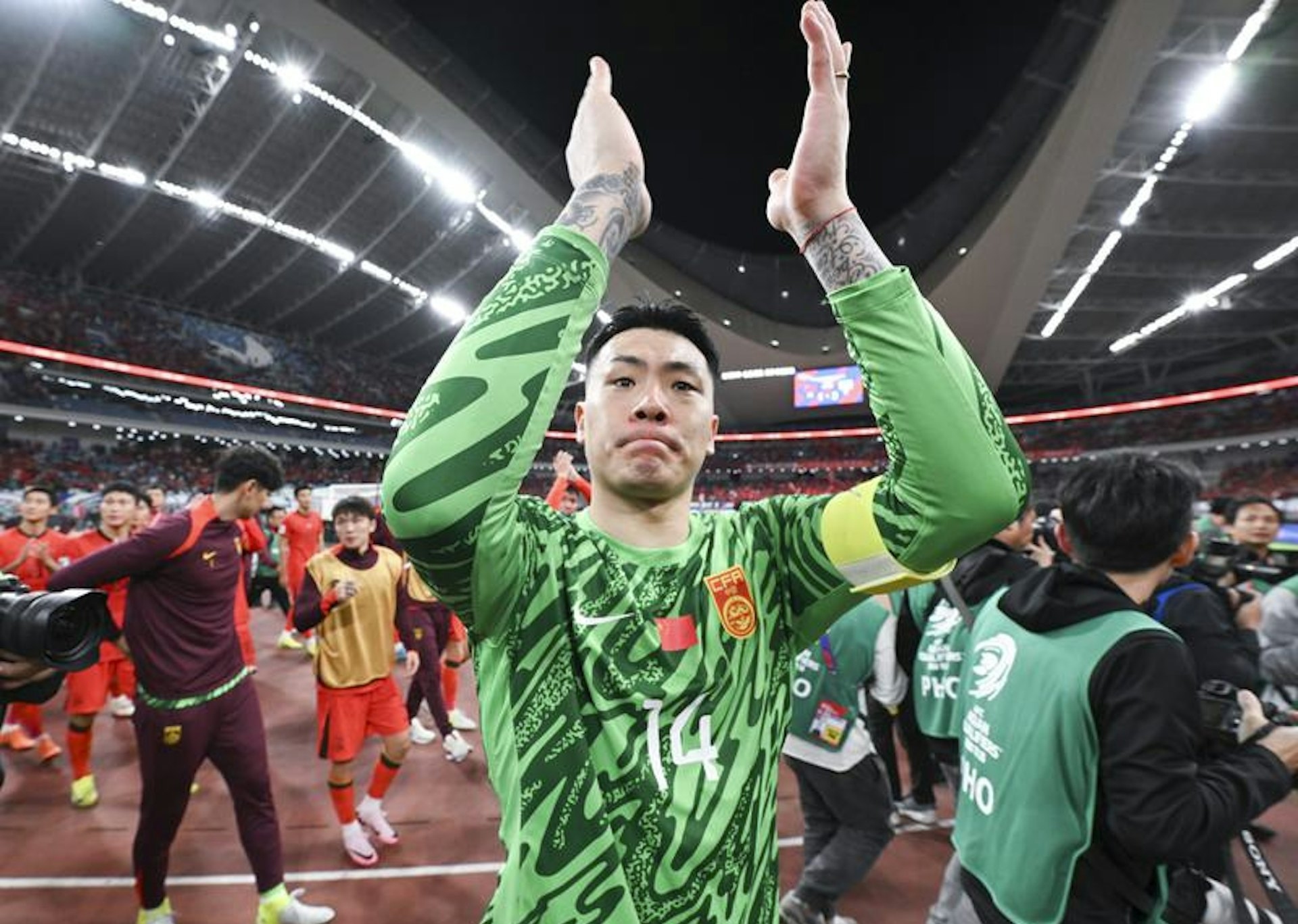 包含王大雷发文疑似告别国家队落选新一期国足大名单的词条