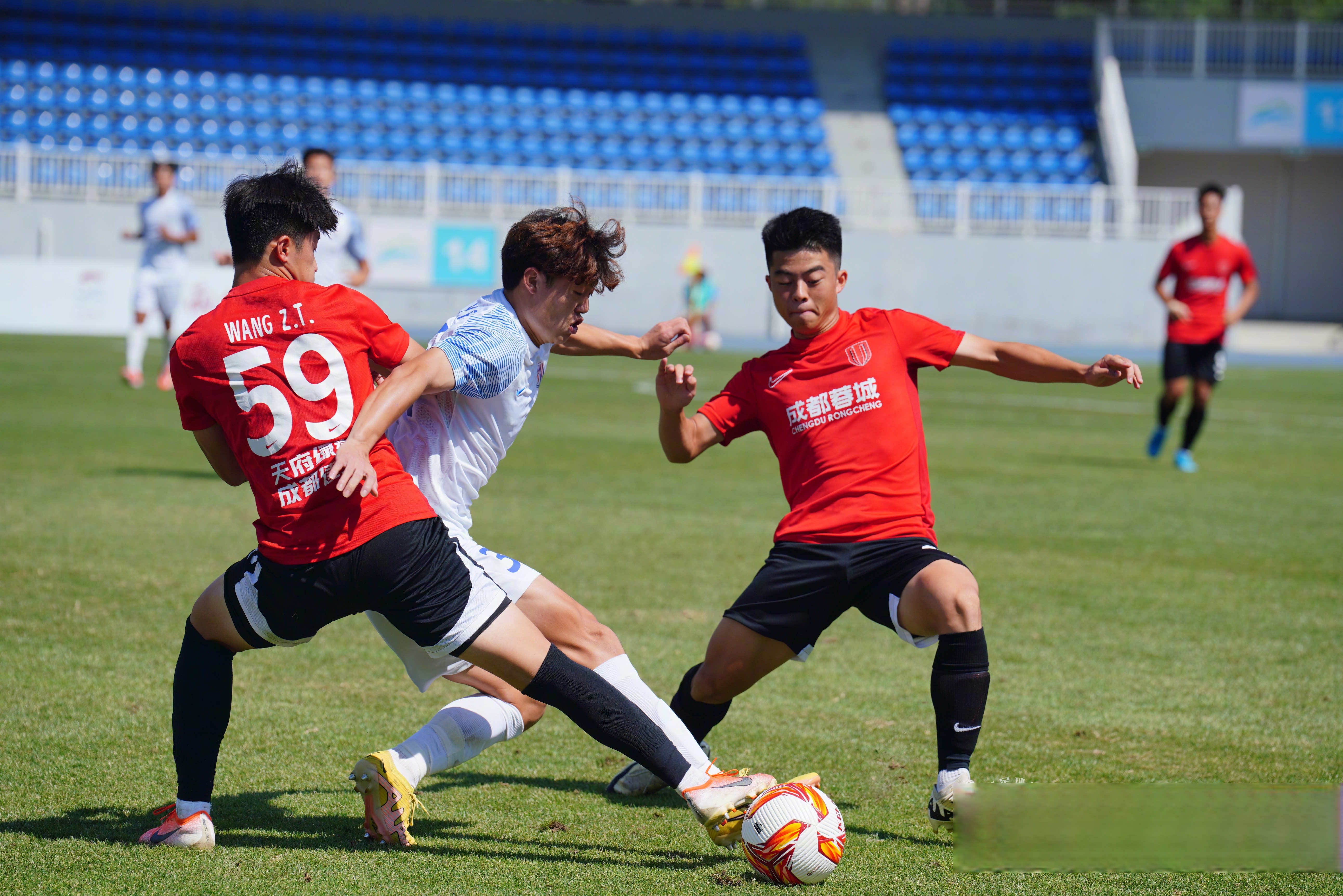 关于媒体人:申花国脚与球队会合未参加合练的信息 关于媒体人:申花国脚与球队会合未参加合练的信息