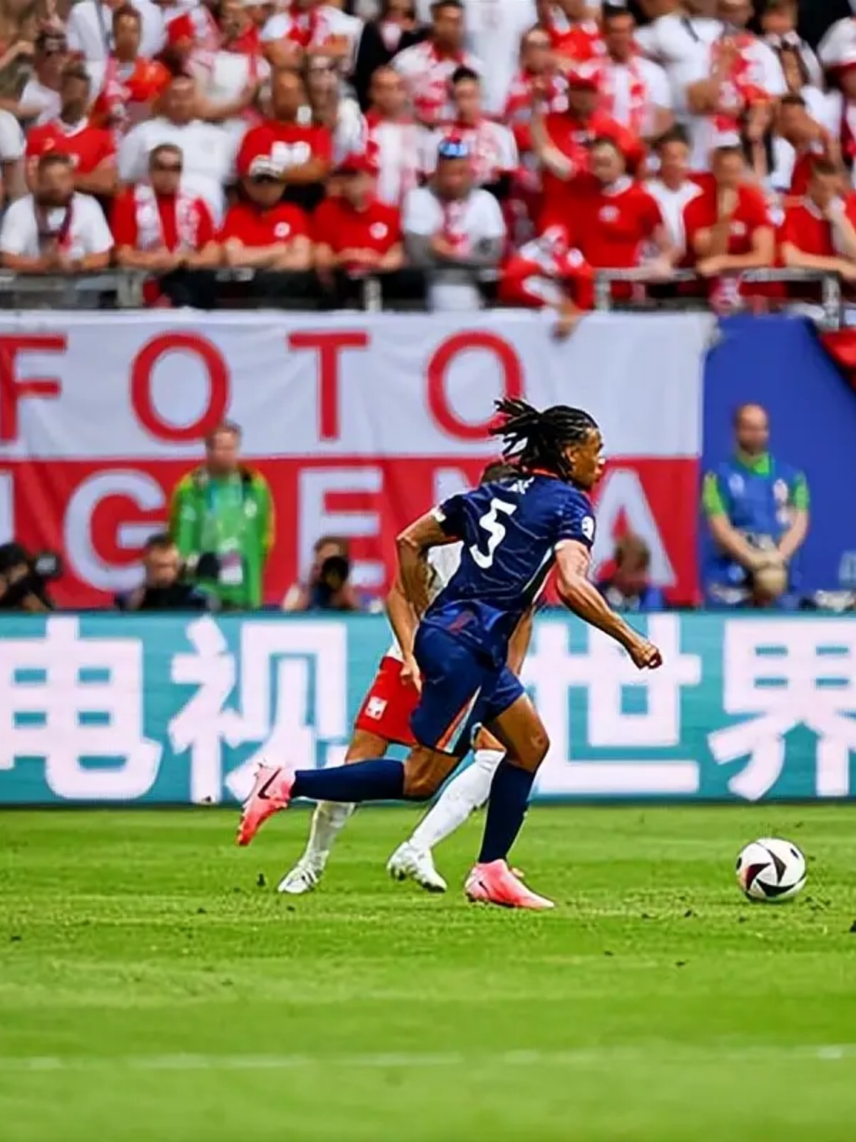 包含世预赛芬兰2-1波兰波兰丢榜首的词条 包含世预赛芬兰2-1波兰波兰丢榜首的词条