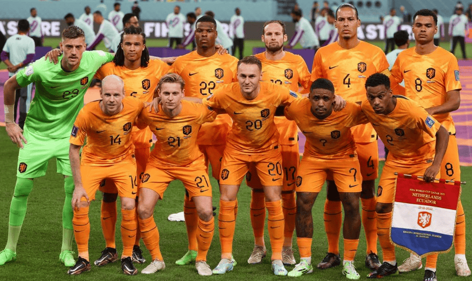 包含世预赛芬兰2-1波兰波兰丢榜首的词条 包含世预赛芬兰2-1波兰波兰丢榜首的词条