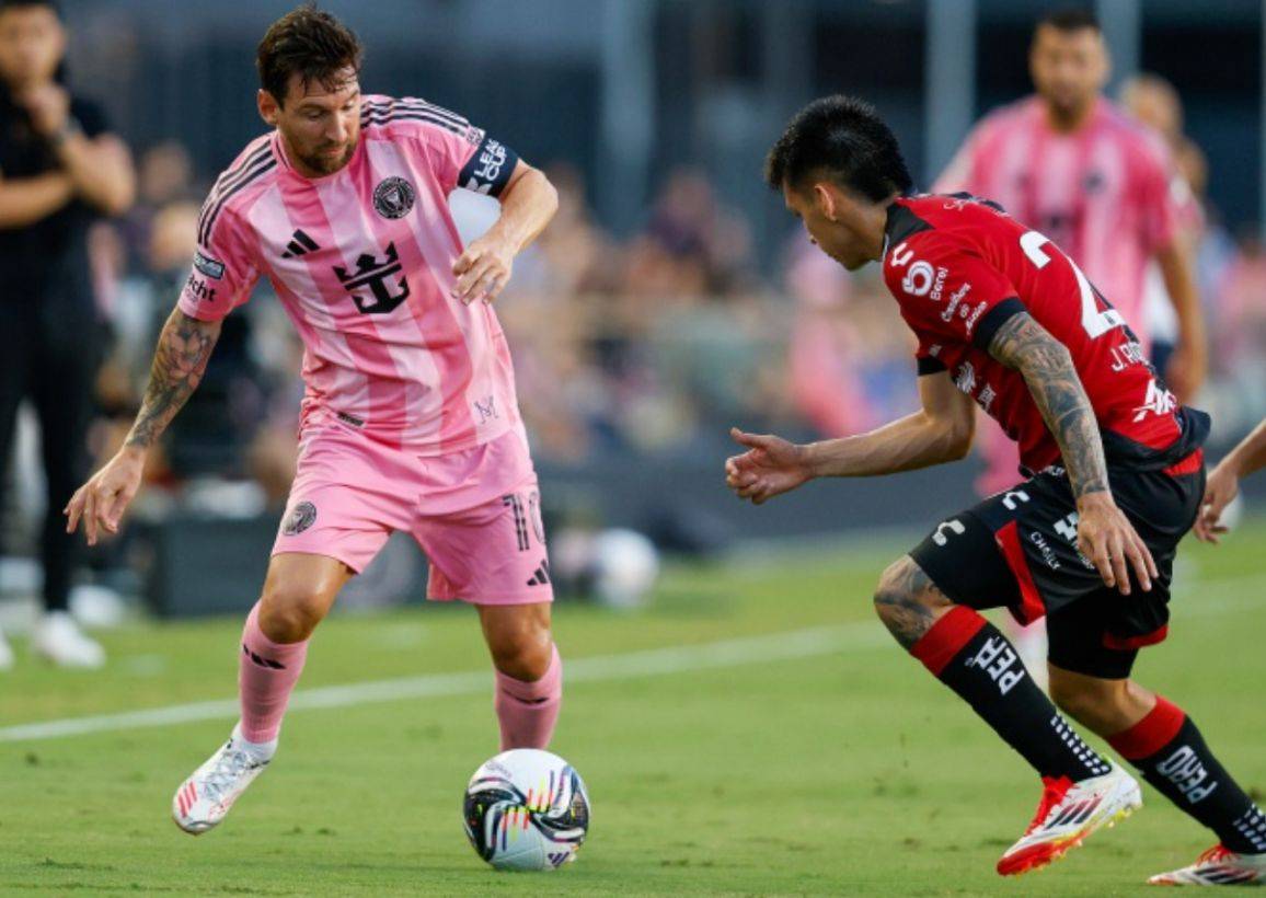 包含梅西与迈阿密国际续约3年职业生涯还未结束的词条