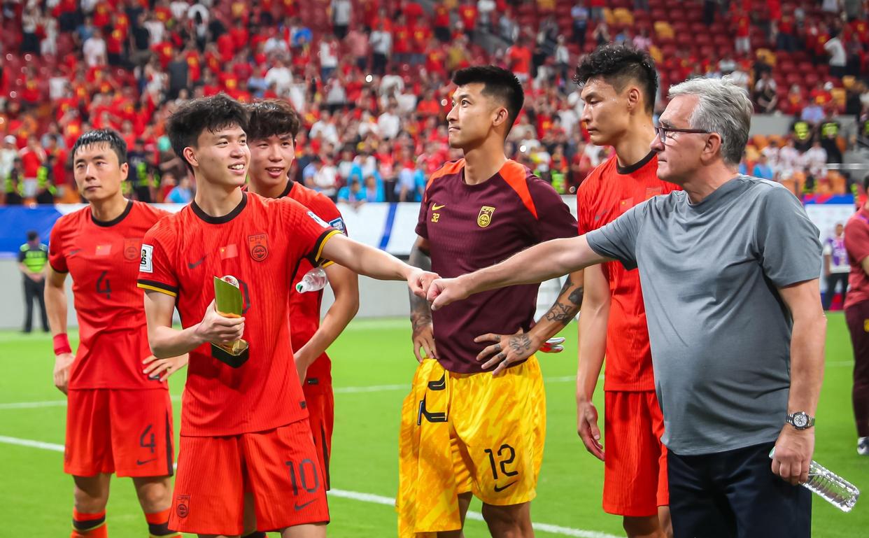 申台龙回应执教中国国足自信可以带队取得好成绩的简单介绍