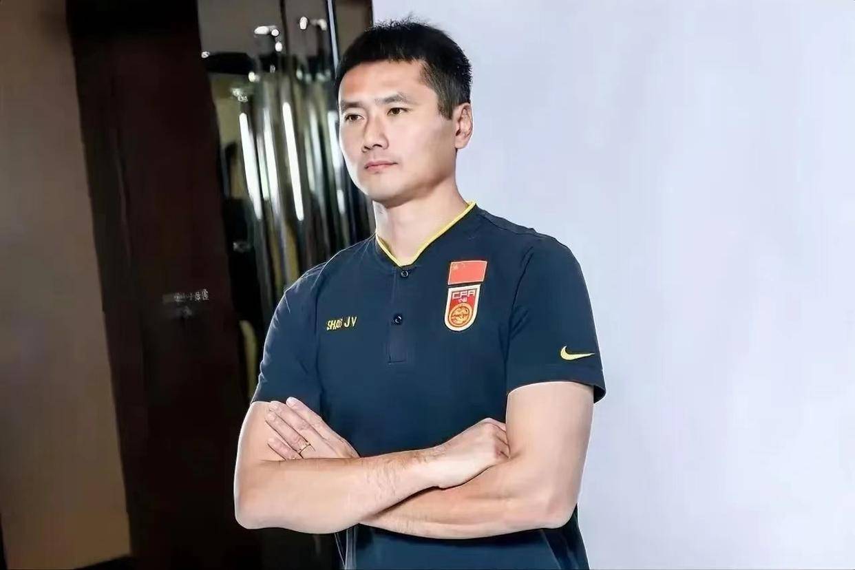 媒体：国足帅位仍是“香饽饽”已收到数十份候选资料的简单介绍