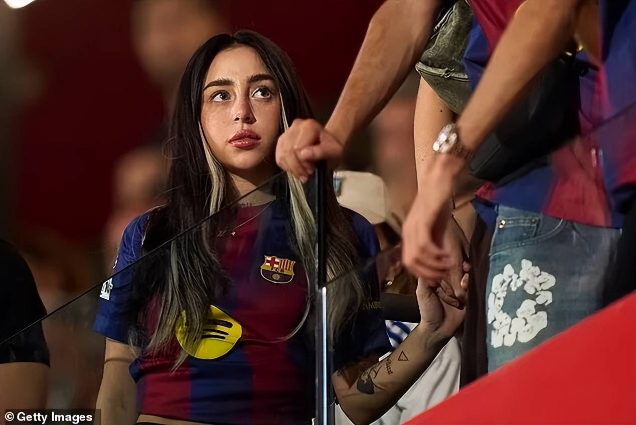 名记曝亚马尔恋爱期间举办多场派对新恋情只持续13天的简单介绍