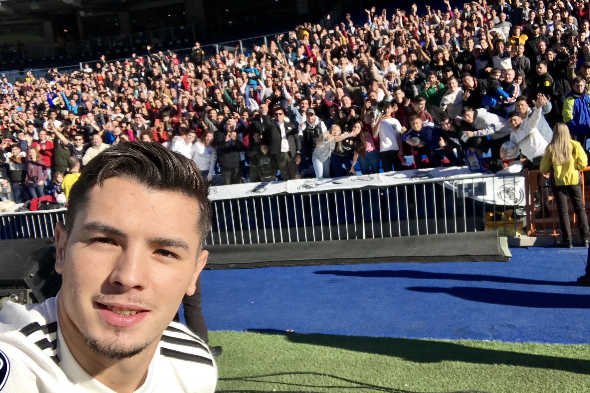 迪亚兹缺席若塔葬礼引发争议遭受球迷的广泛批评的简单介绍 迪亚兹缺席若塔葬礼引发争议遭受球迷的广泛批评的简单介绍