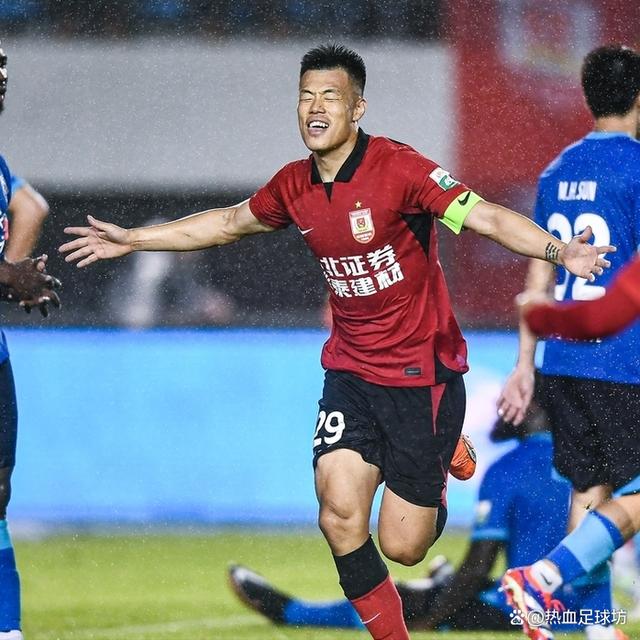 谭龙泪洒赛场：对不起球迷和这座城市亚泰提前降级的简单介绍