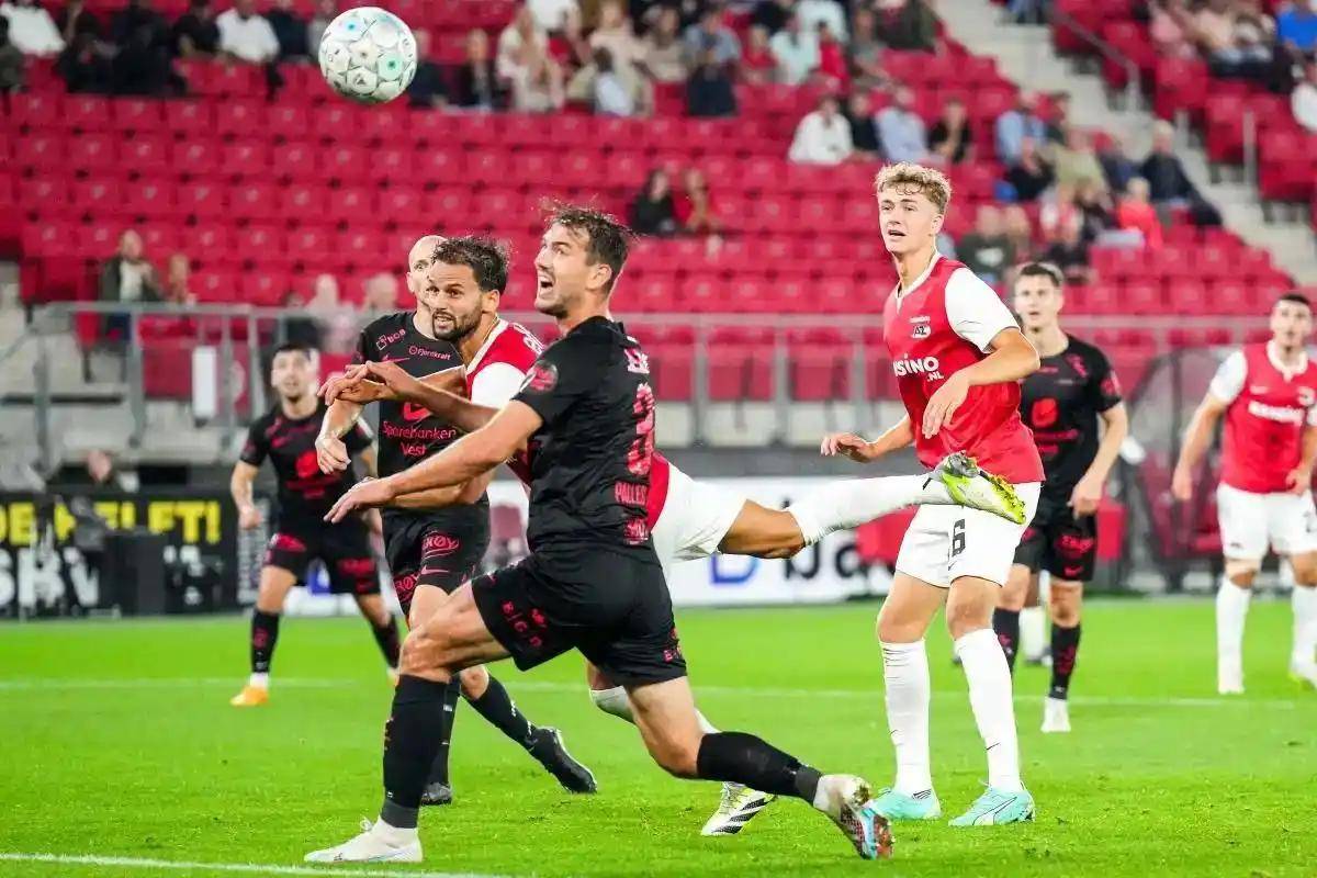 包含法乙兰斯VS特鲁瓦足球比赛预测与推荐特鲁瓦高居榜首宝座的词条 包含法乙兰斯VS特鲁瓦足球比赛预测与推荐特鲁瓦高居榜首宝座的词条