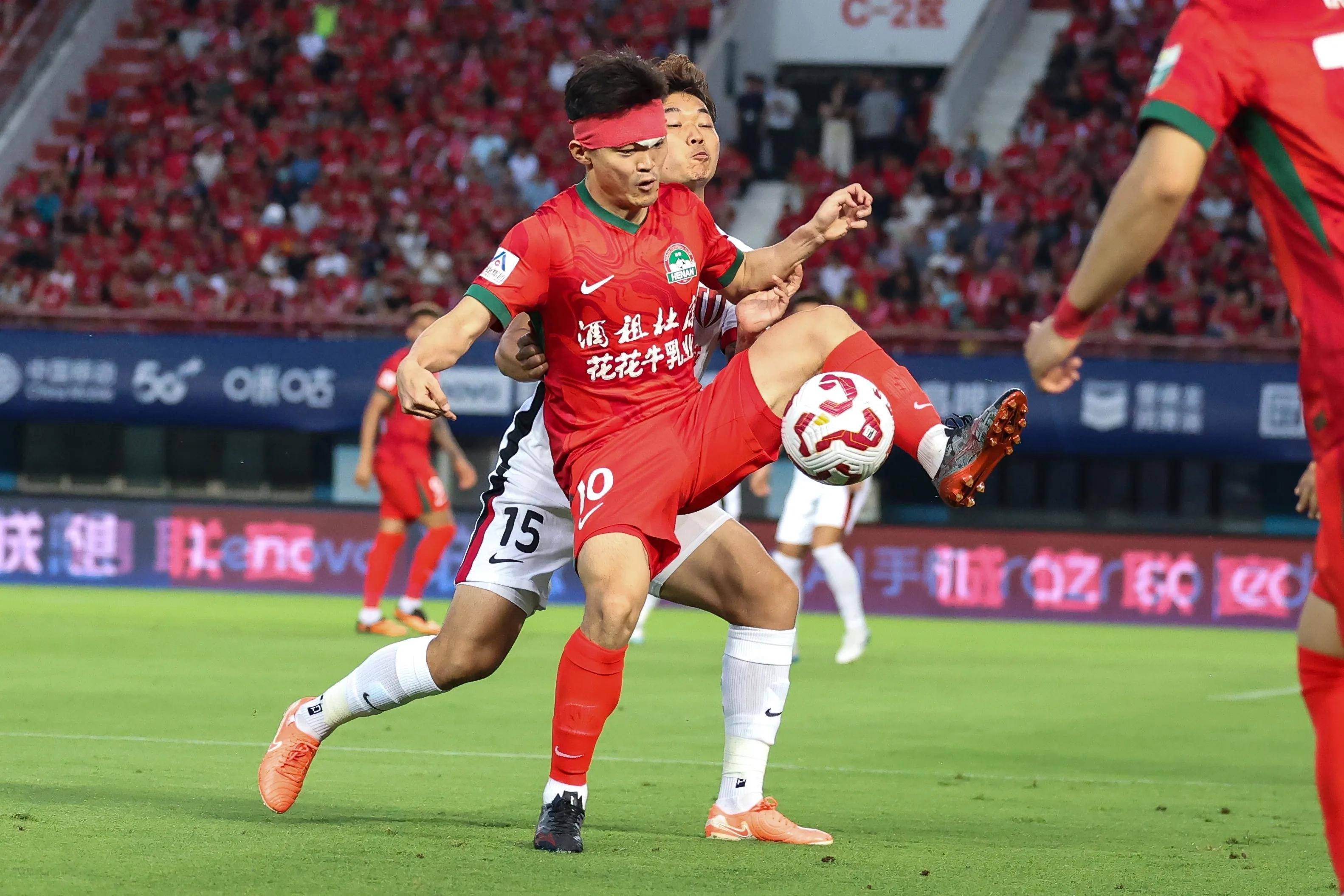 包含中超最新积分榜上海申花重返榜首上海海港跌至第三的词条