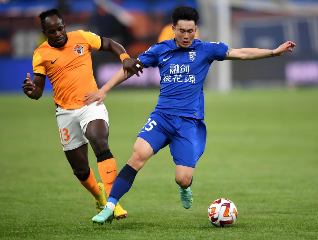 中超:武汉三镇VS山东泰山 中超:武汉三镇VS山东泰山