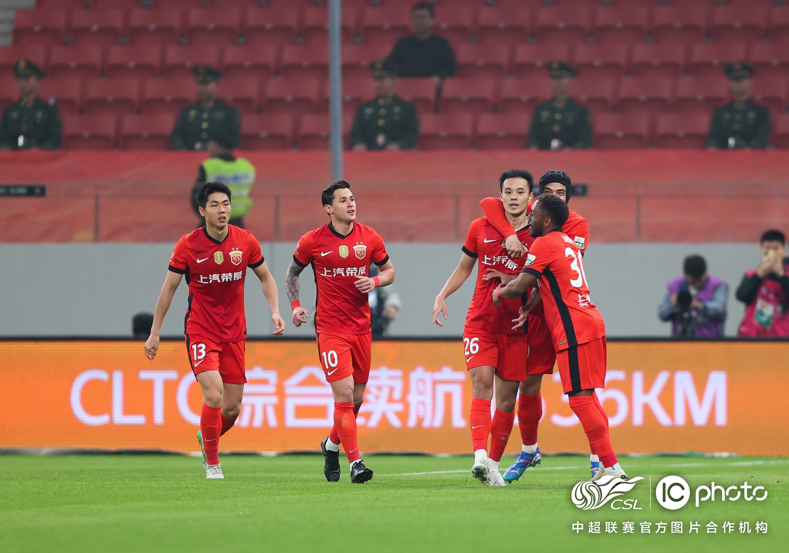 中超榜首三队集体赢球上海海港继续领跑