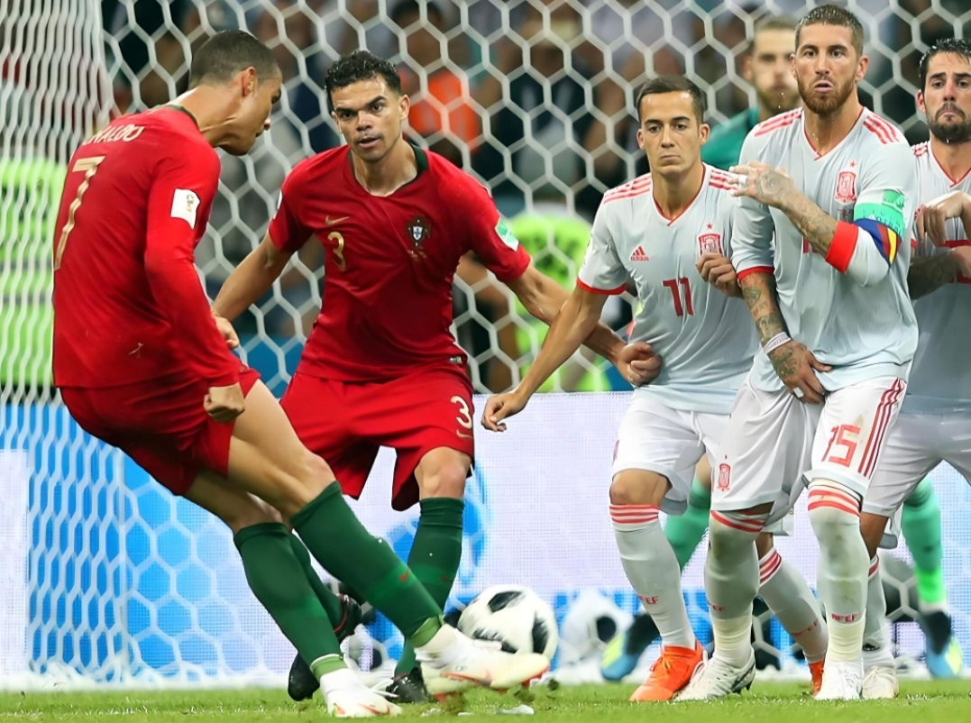 梅西世俱杯进6球和贝尔本泽马持平只落后C罗1球的简单介绍