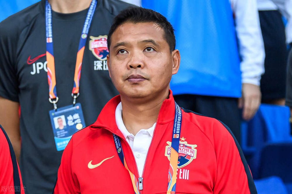 包含张效瑞出任中甲佛山南狮主帅2008年开启执教生涯的词条