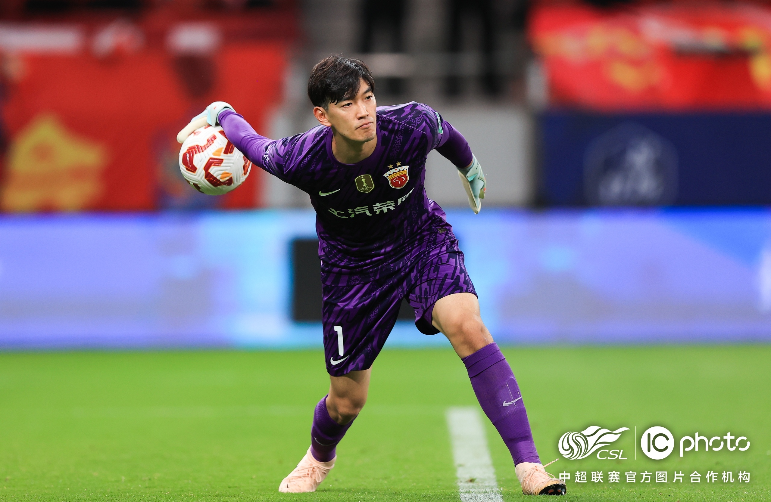 中超上海申花1-2上海海港加布里埃尔破门莱昂纳多建功的简单介绍  第2张