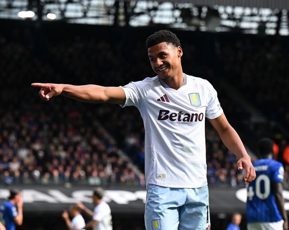 关于阿森纳考虑沃特金斯球员是枪手锋线引援第三选择的信息