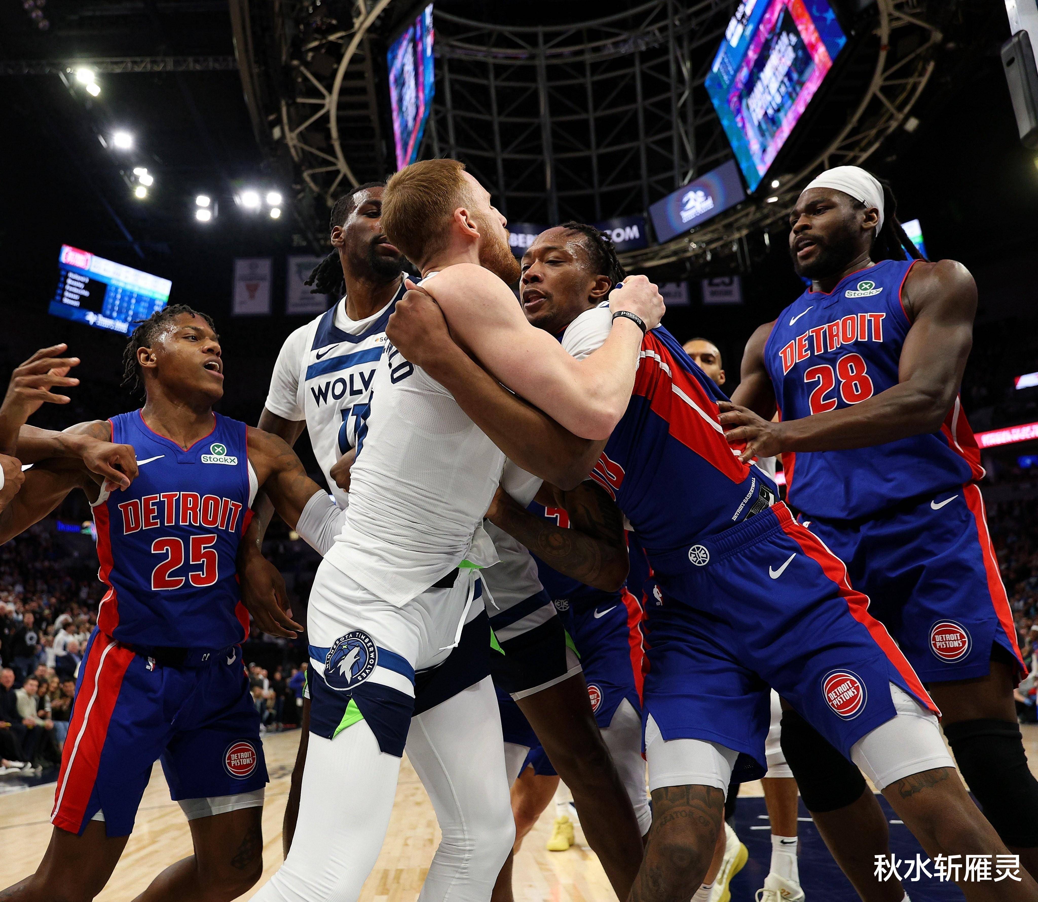 考辛斯与球迷发生冲突余下比赛全部禁赛 第2张 考辛斯与球迷发生冲突余下比赛全部禁赛 第2张