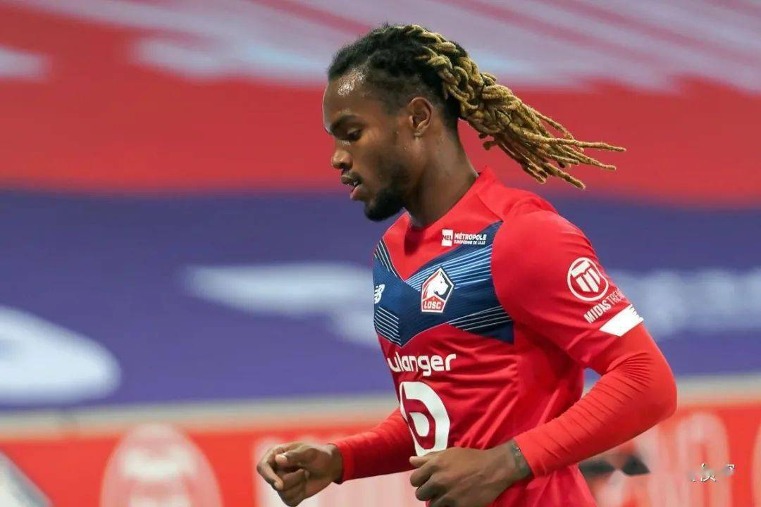 包含大巴黎扎格租借加盟哥本哈根为一线队出战11次的词条