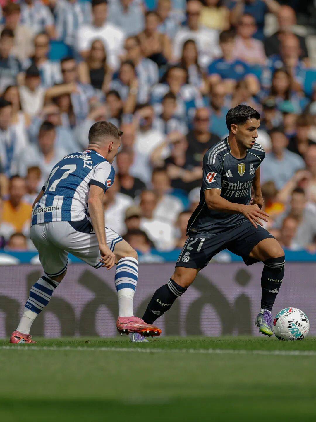 包含皇马4-0蒂罗尔姆巴佩2射1传皇马友谊赛大胜的词条