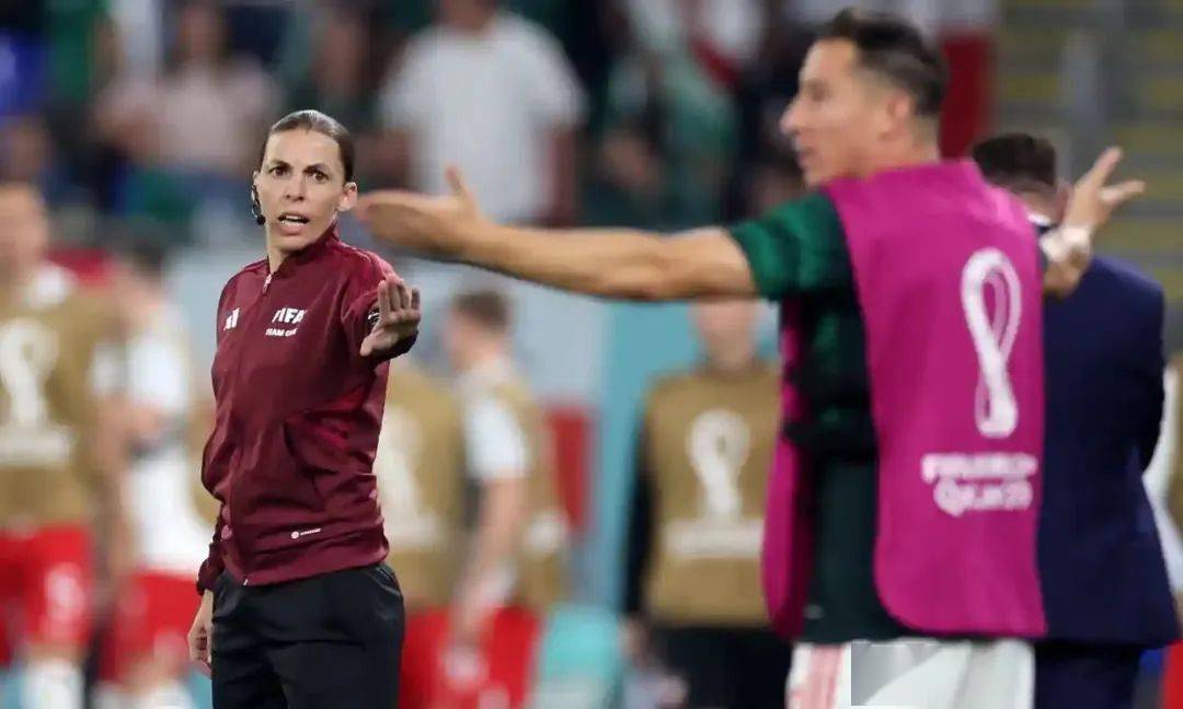 墨西哥女裁判遭死亡威胁国际足联发声谴责的简单介绍