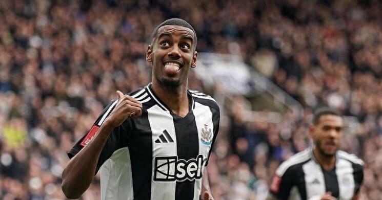 包含伊萨克缺席纽卡斯尔亚洲行因伤病未能随队前往新加坡的词条